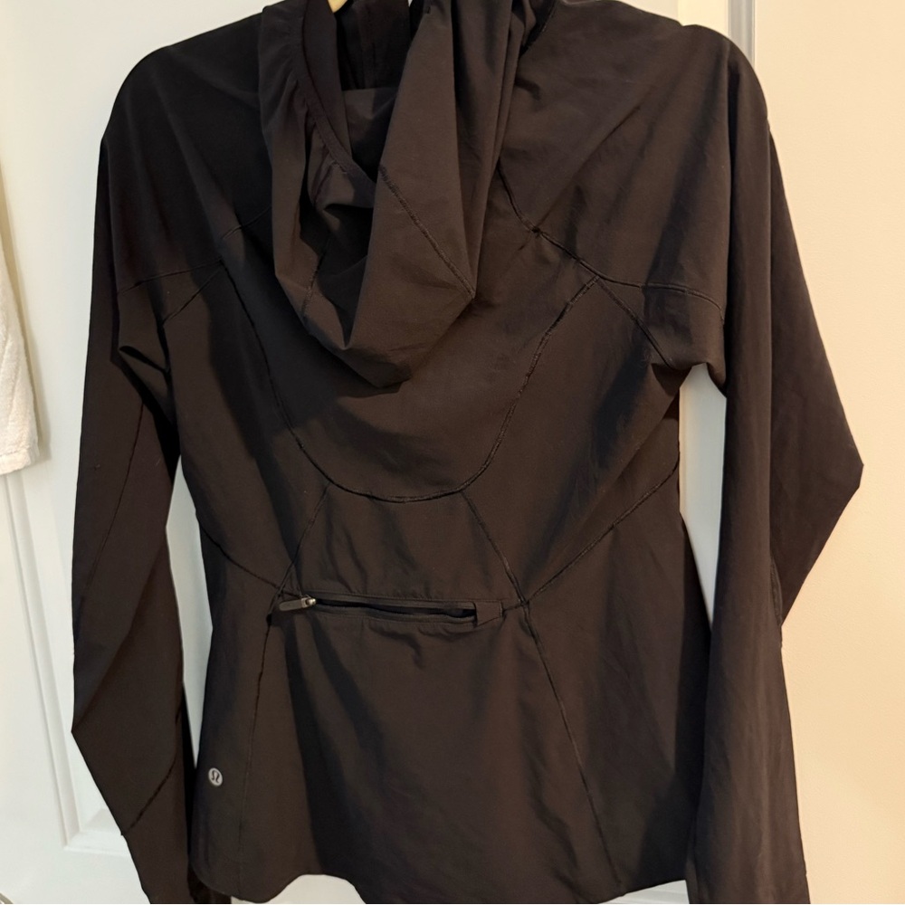 Lululemon Mist Over Windbreaker 6 - Picture 13 of 13